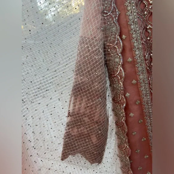 Pakistani outfit - Picture 11 of 11